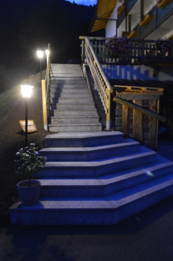 Hotel Garni Sant'Antonio Con Spa Madonna di Campiglio Exterior foto
