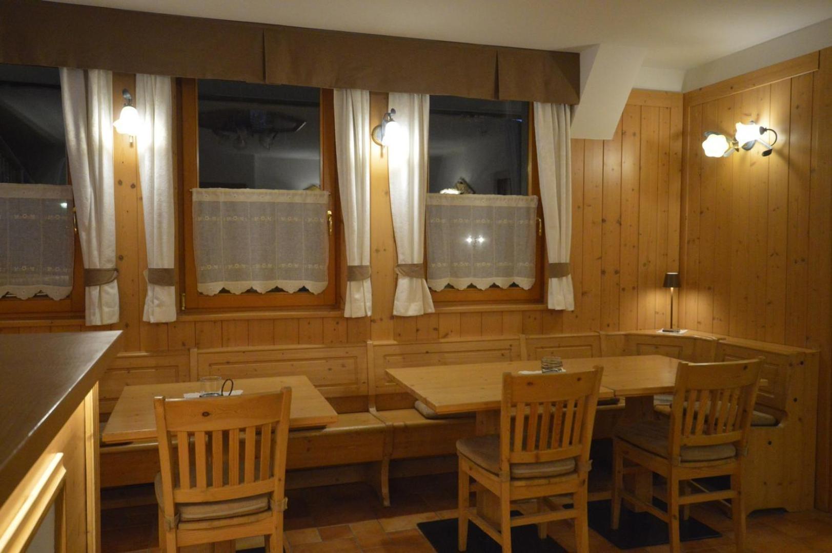 Hotel Garni Sant'Antonio Con Spa Madonna di Campiglio Exterior foto
