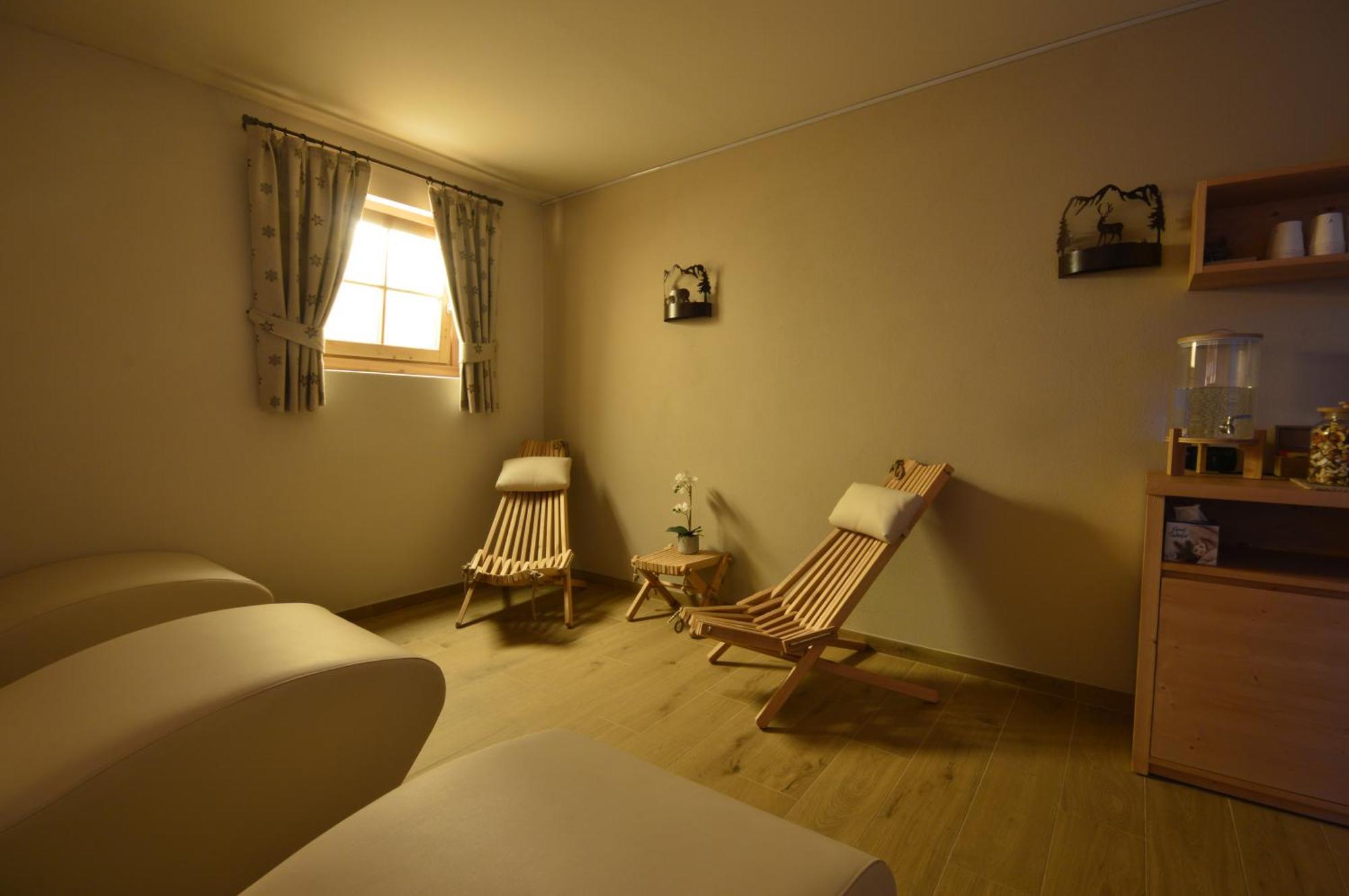Hotel Garni Sant'Antonio Con Spa Madonna di Campiglio Exterior foto